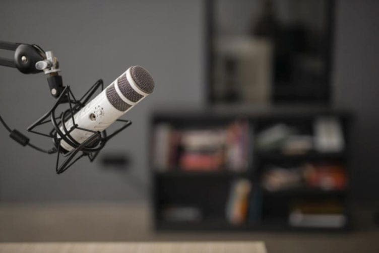 Benefit from expert commentary