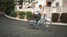 Get the most out of your rides with a lightweight ebike designed for practicality, ease of use, and everyday adventures.